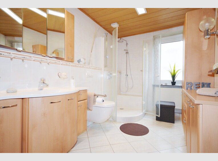 Maison à vendre 7 Pièces à Saarburg (DE) - Réf. 7092489