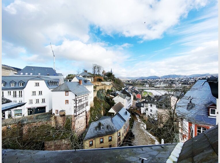 Maison à vendre 7 Pièces à Saarburg (DE) - Réf. 7092489