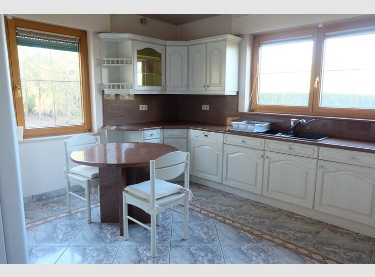 Maison individuelle à vendre 6 Chambres à Niederanven - Réf. 6676793