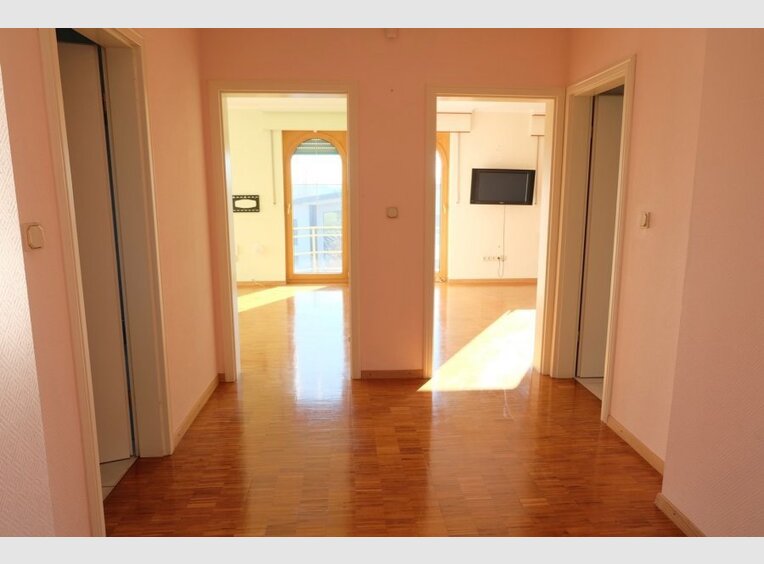 Maison individuelle à vendre 6 Chambres à Niederanven - Réf. 6676793