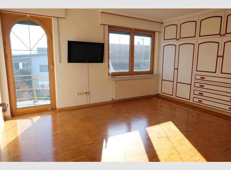 Maison individuelle à vendre 6 Chambres à Niederanven - Réf. 6676793