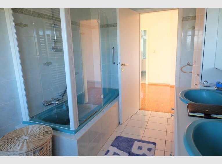 Maison individuelle à vendre 6 Chambres à Niederanven - Réf. 6676793