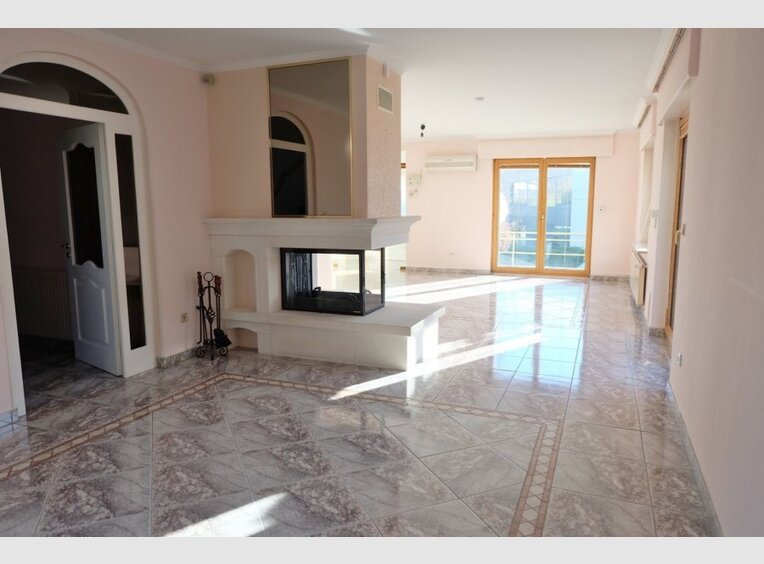 Maison individuelle à vendre 6 Chambres à Niederanven - Réf. 6676793