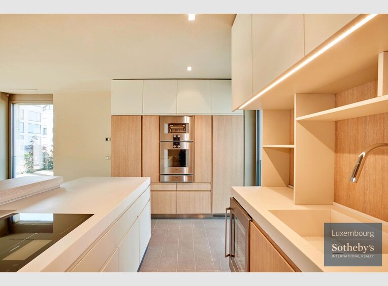 House for sale 5 bedrooms in Luxembourg (LU) - Ref. 7112505