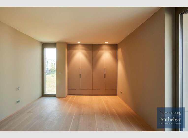 House for sale 5 bedrooms in Luxembourg (LU) - Ref. 7112505