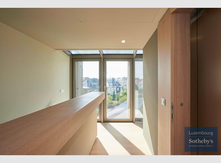 House for sale 5 bedrooms in Luxembourg (LU) - Ref. 7112505