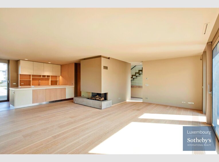 House for sale 5 bedrooms in Luxembourg (LU) - Ref. 7112505