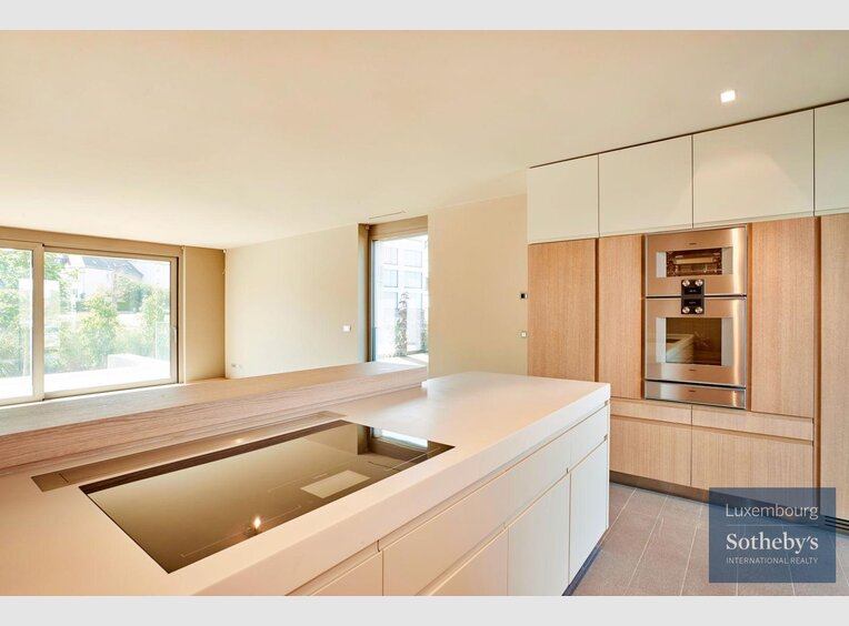House for sale 5 bedrooms in Luxembourg (LU) - Ref. 7112505