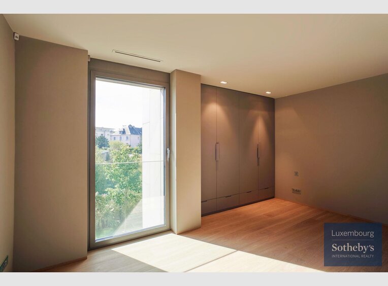 House for sale 5 bedrooms in Luxembourg (LU) - Ref. 7112505