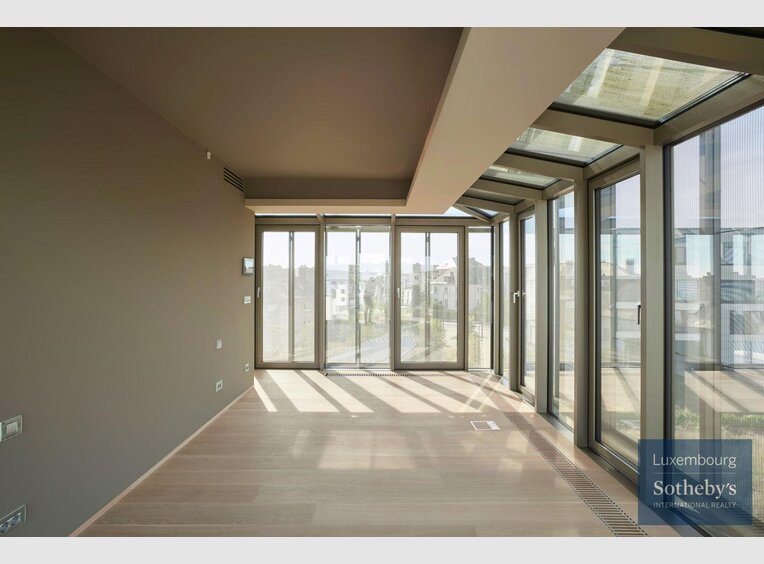 House for sale 5 bedrooms in Luxembourg (LU) - Ref. 7112505