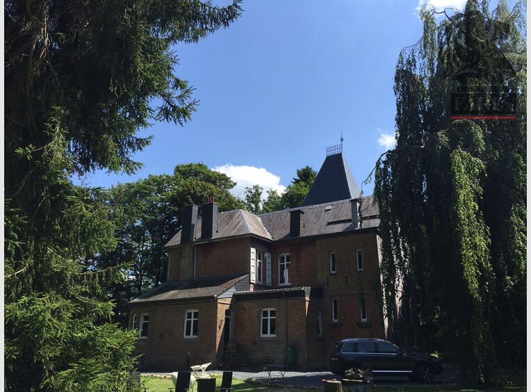 Château à louer 5 Chambres à Léglise (BE) - Réf. 6479161
