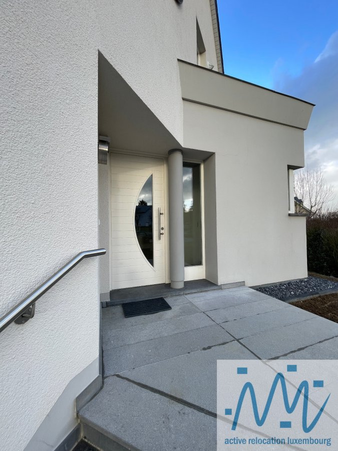 Maison jumelée à louer 3 chambres à Leudelange