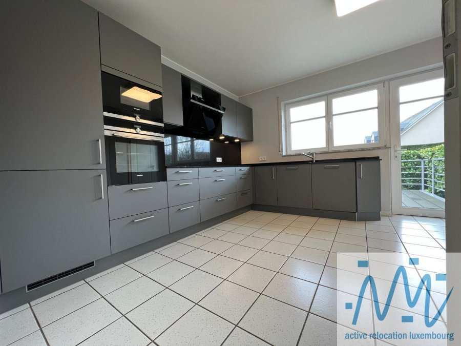 Maison jumelée à louer 3 chambres à Leudelange