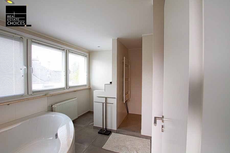 Maison à louer 4 chambres à Luxembourg-Merl