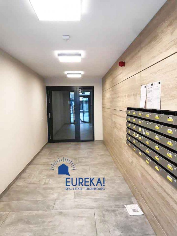 Studio à louer 1 chambre à Luxembourg-Gasperich - Cloche d'or