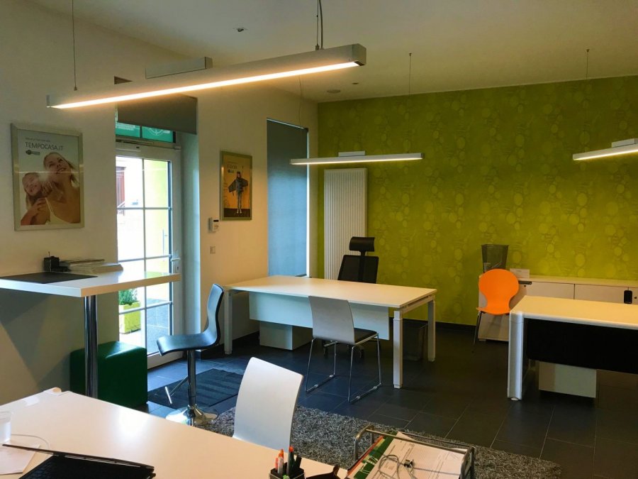 Local commercial à louer à Strassen