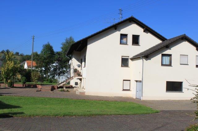Haus zu verkaufen 8 Schlafzimmer in Ehlenz