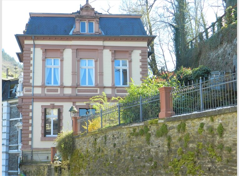 Villa à louer 8 Pièces à Traben-Trarbach (DE) - Réf. 6722505