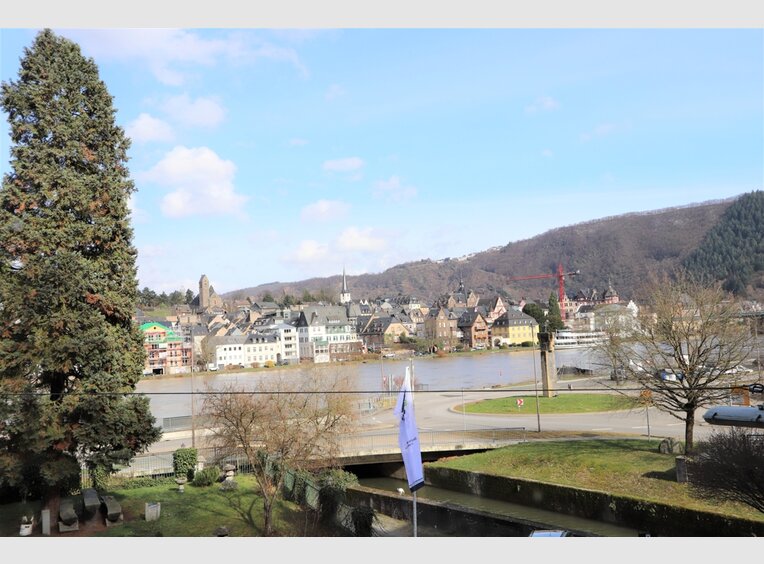 Villa à louer 8 Pièces à Traben-Trarbach (DE) - Réf. 6722505