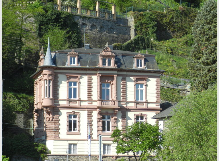 Villa à louer 8 Pièces à Traben-Trarbach (DE) - Réf. 6722505