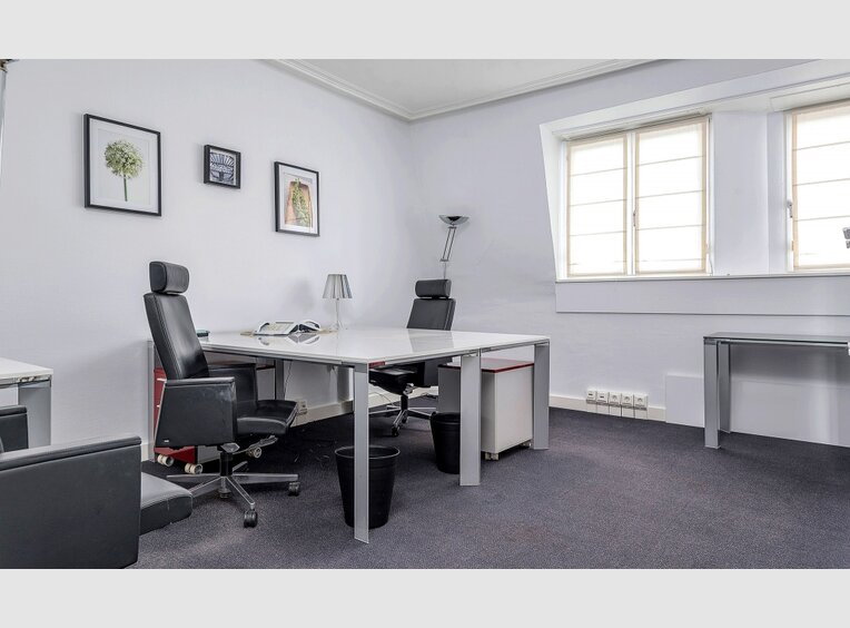 Bureau à louer à Luxembourg-Centre ville - Réf. 6414041