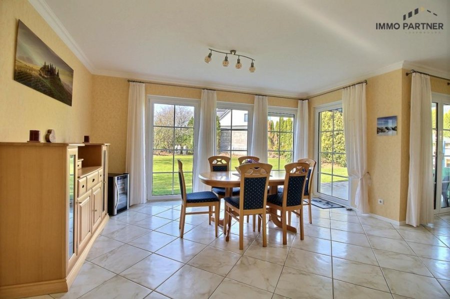 Villa zu verkaufen 5 Schlafzimmer in Daleiden