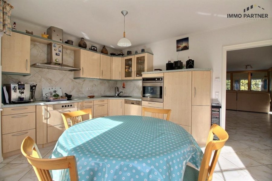 Villa zu verkaufen 5 Schlafzimmer in Daleiden