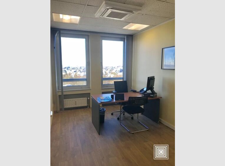 Bureau à louer 4 Chambres à Luxembourg (LU) - Réf. 6321754