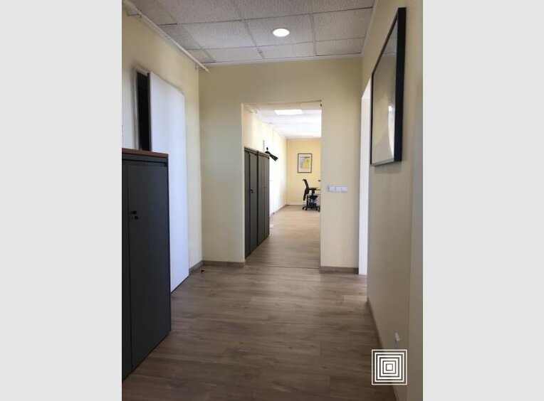 Bureau à louer 4 Chambres à Luxembourg (LU) - Réf. 6321754