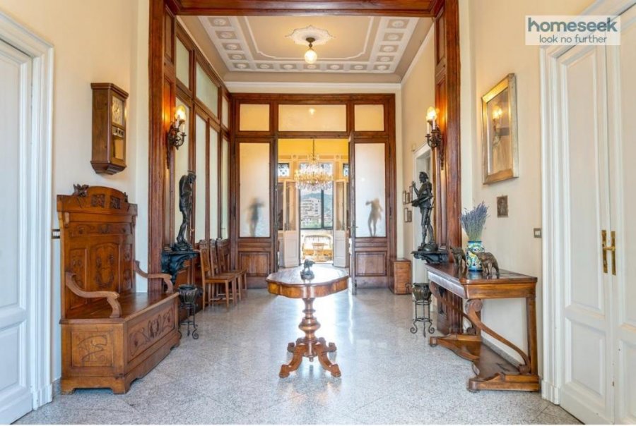 Maison de maître à vendre 8 chambres à Castelletto ticinese