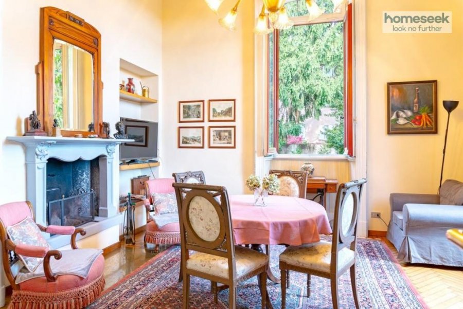 Maison de maître à vendre 8 chambres à Castelletto ticinese