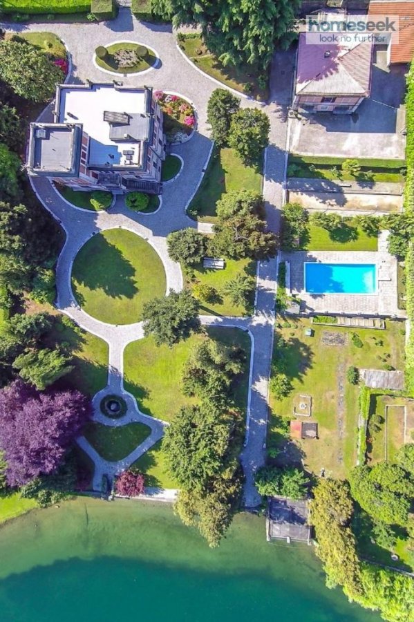 Maison de maître à vendre 8 chambres à Castelletto ticinese