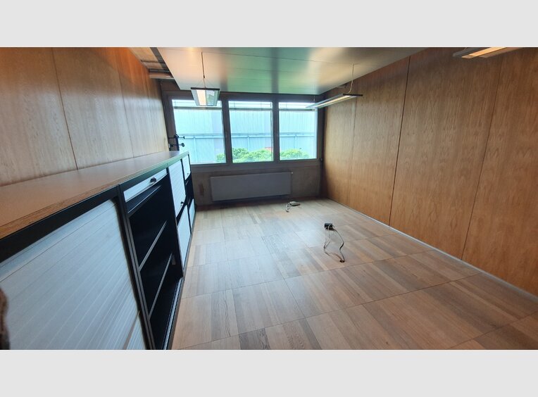 Bureau à louer à Differdange (LU) - Réf. 6819962