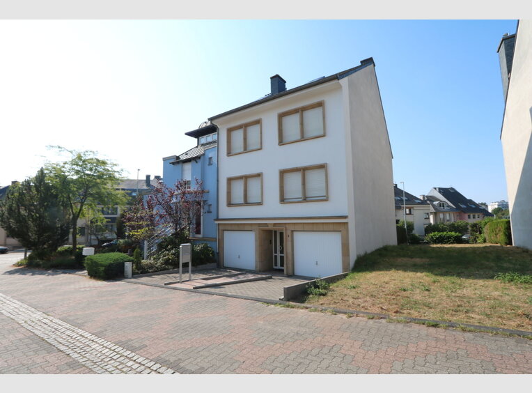 Duplex for rent 4 bedrooms in Luxembourg (LU) - Ref. 6941818