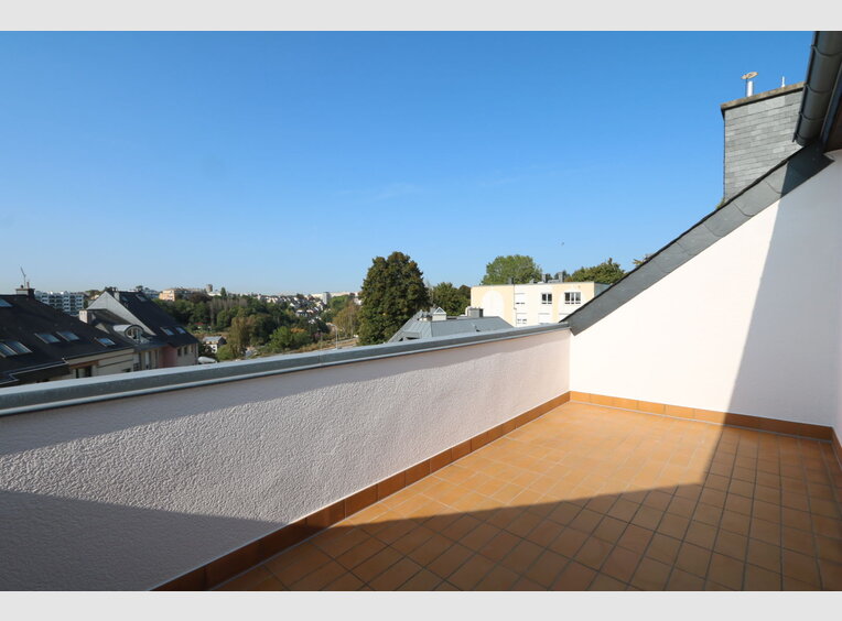 Duplex for rent 4 bedrooms in Luxembourg (LU) - Ref. 6941818