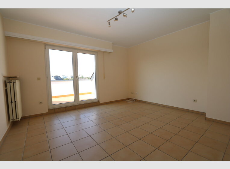 Duplex for rent 4 bedrooms in Luxembourg (LU) - Ref. 6941818