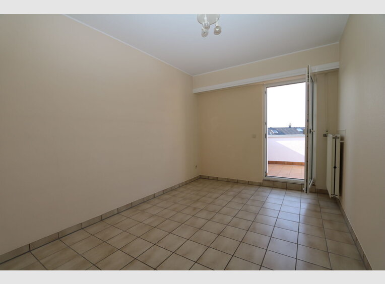 Duplex for rent 4 bedrooms in Luxembourg (LU) - Ref. 6941818