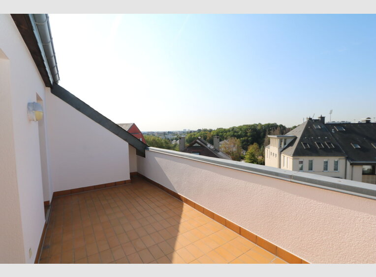 Duplex for rent 4 bedrooms in Luxembourg (LU) - Ref. 6941818