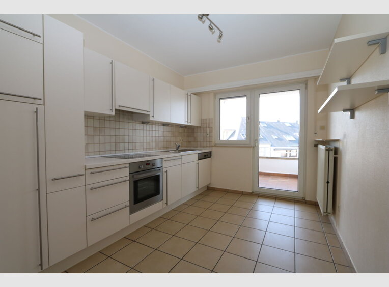Duplex for rent 4 bedrooms in Luxembourg (LU) - Ref. 6941818