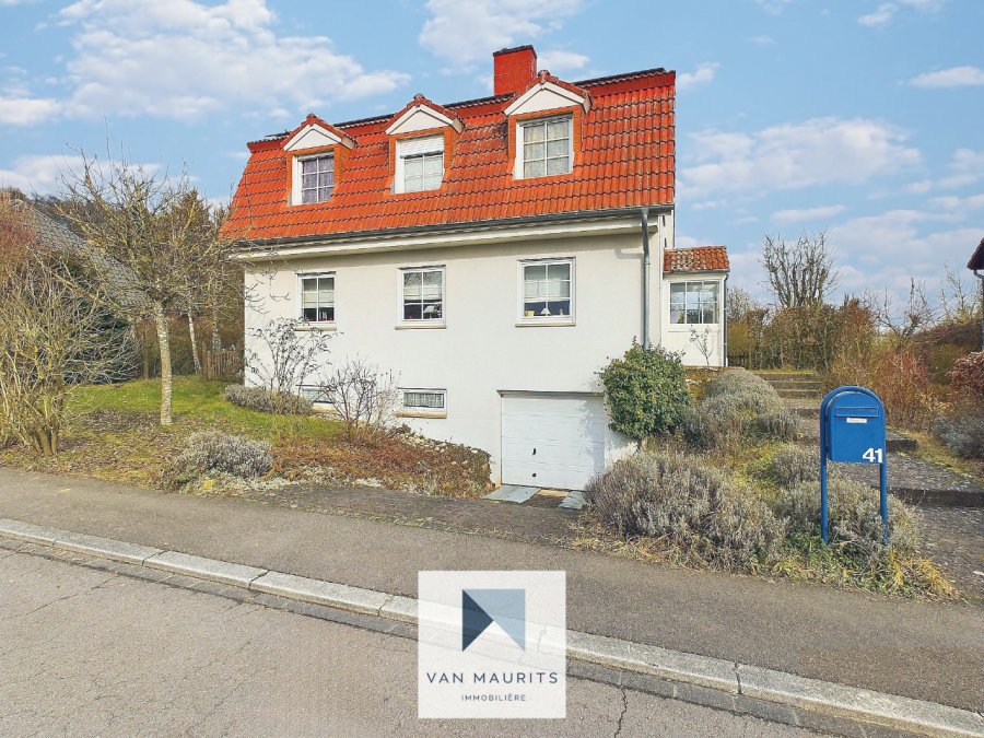 Maison individuelle à vendre 4 chambres à Schrassig