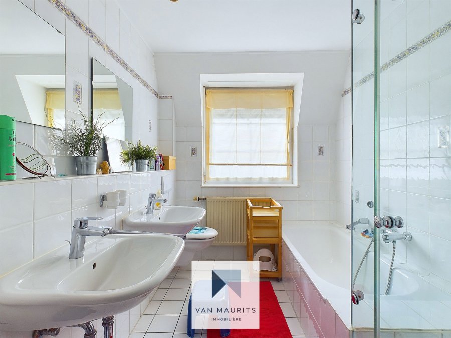 Maison individuelle à vendre 4 chambres à Schrassig