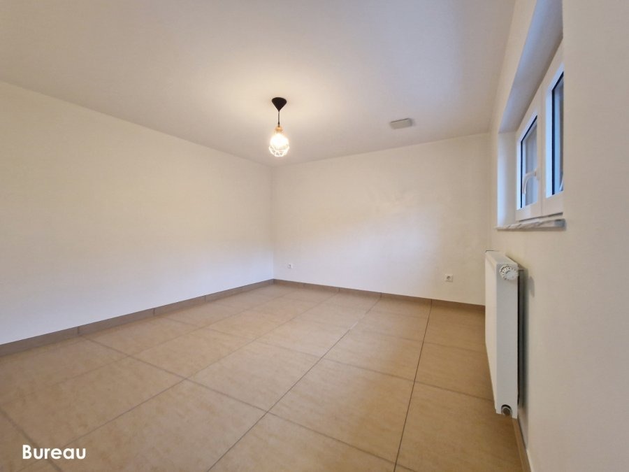 Appartement à louer 4 chambres à Kayl