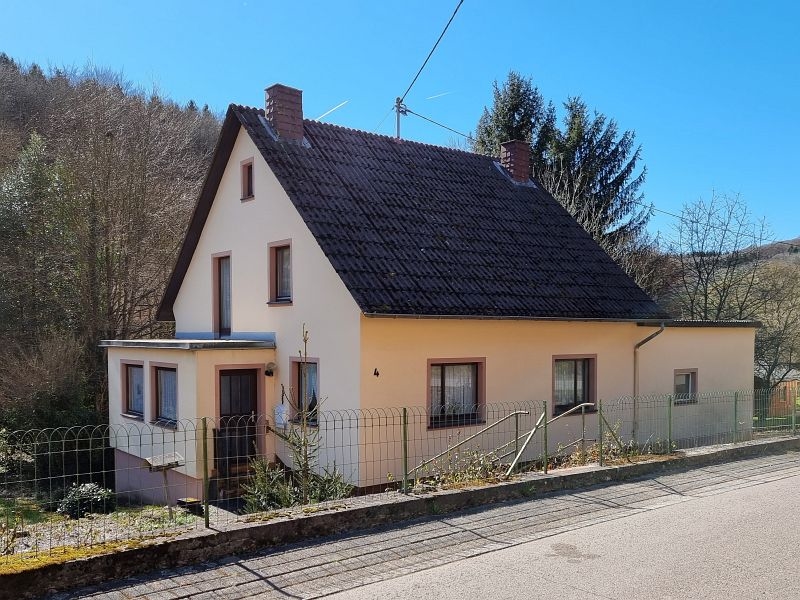Haus zu verkaufen in Hütterscheid