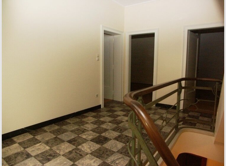 Townhouse for rent 6 bedrooms in Luxembourg (LU) - Ref. 7019482