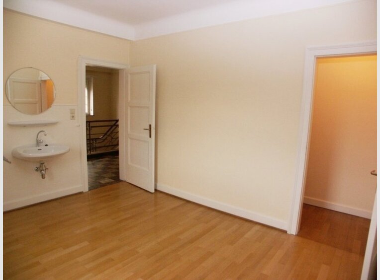 Townhouse for rent 6 bedrooms in Luxembourg (LU) - Ref. 7019482