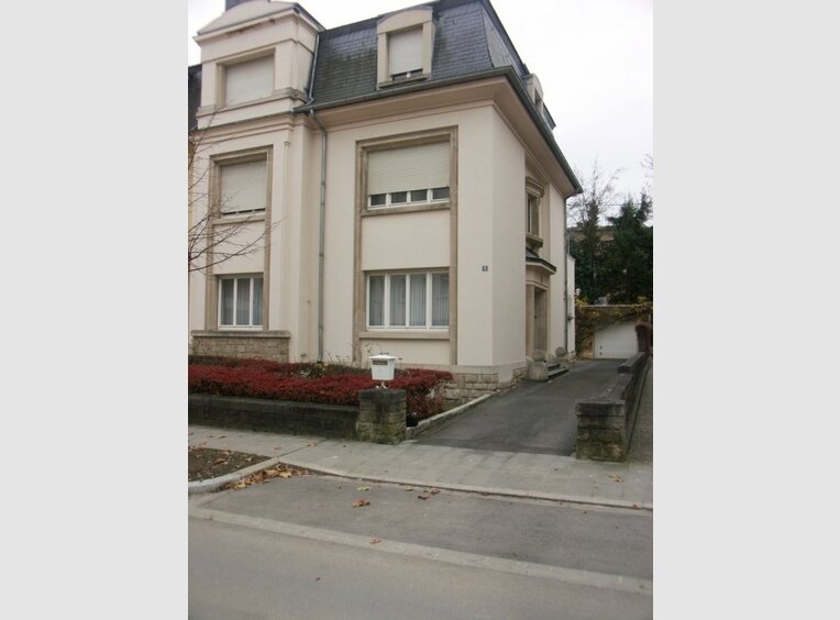 Townhouse for rent 6 bedrooms in Luxembourg (LU) - Ref. 7019482