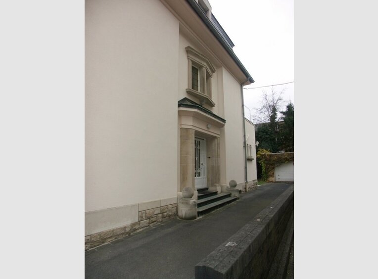 Townhouse for rent 6 bedrooms in Luxembourg (LU) - Ref. 7019482