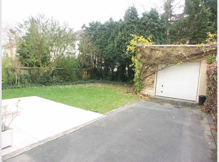 Townhouse for rent 6 bedrooms in Luxembourg (LU) - Ref. 7019482