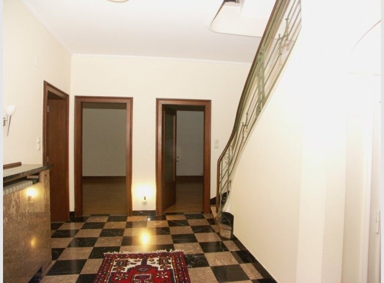 Townhouse for rent 6 bedrooms in Luxembourg (LU) - Ref. 7019482