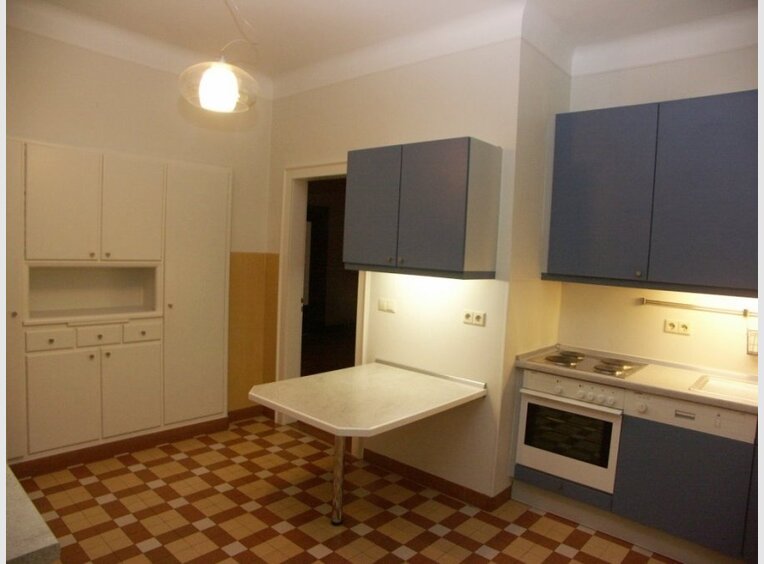 Townhouse for rent 6 bedrooms in Luxembourg (LU) - Ref. 7019482